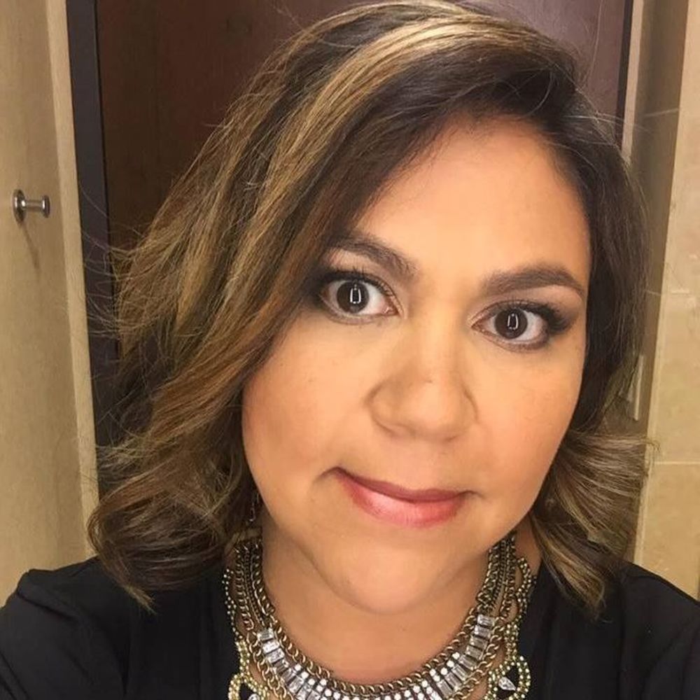 Meet your Posher, Corina